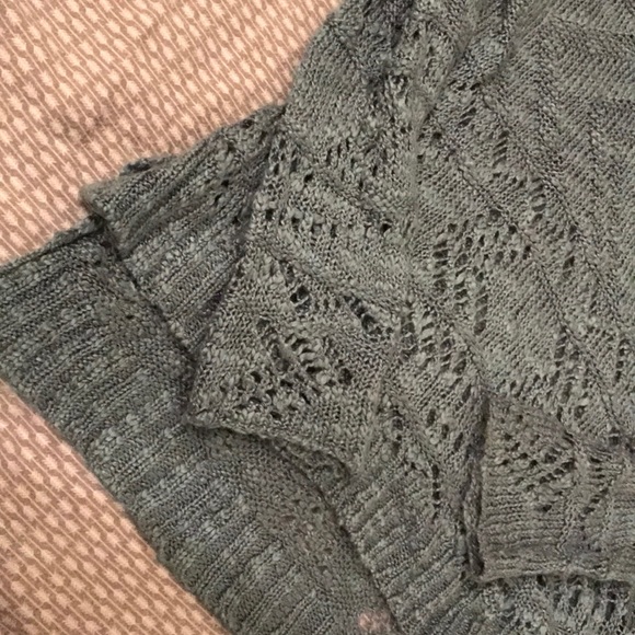 Pink Rose knit sweater - Picture 3 of 5